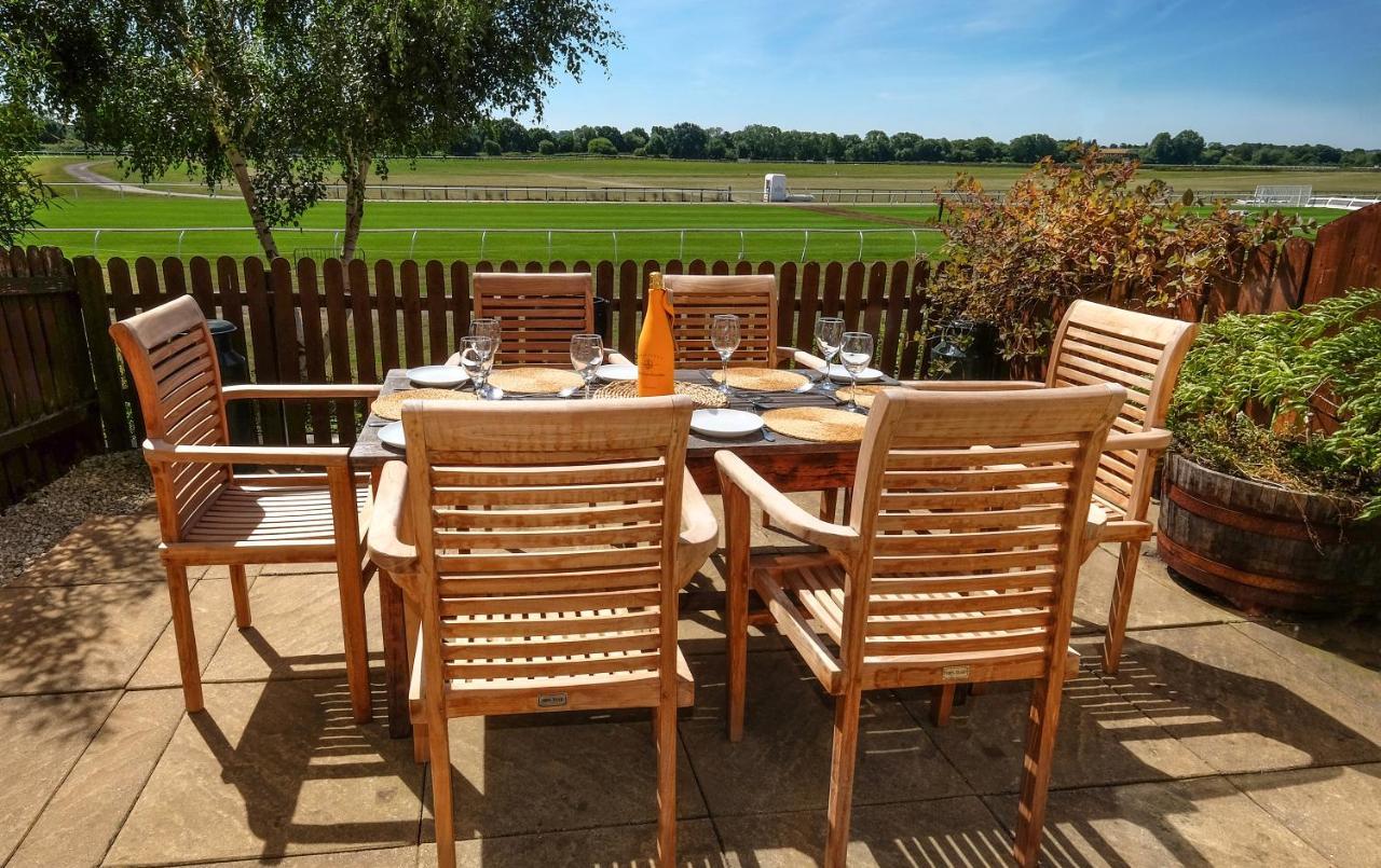 47 Wetherby Way, 3 Bedrooms, Sleeps 6, Easy Walk To Town, Parking, Self Catering, Great View 埃文河畔斯特拉特福 外观 照片