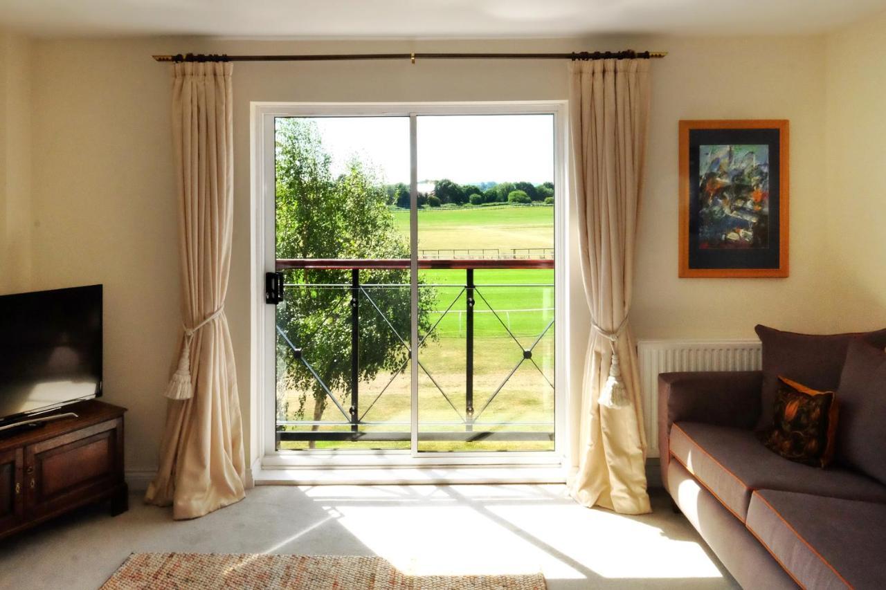 47 Wetherby Way, 3 Bedrooms, Sleeps 6, Easy Walk To Town, Parking, Self Catering, Great View 埃文河畔斯特拉特福 外观 照片